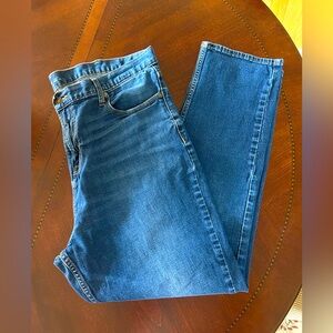 Old Navy Men's Slim Jeans in Blue👖 
Athletic/Built in Flex
